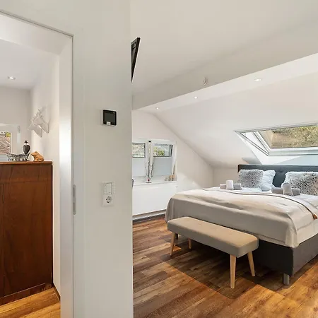 Apartment Forest - *